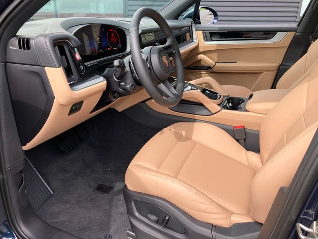 2026 Porsche Cayenne AWD - 22924435 - 3