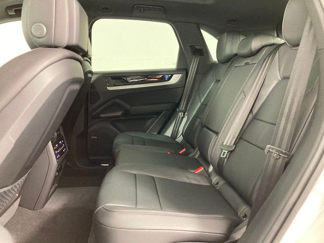 2026 Porsche Cayenne AWD - 22952638 - 14