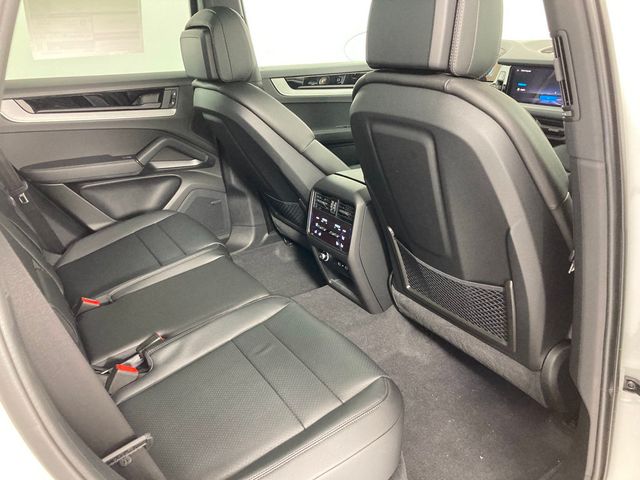 2026 Porsche Cayenne AWD - 22952638 - 17