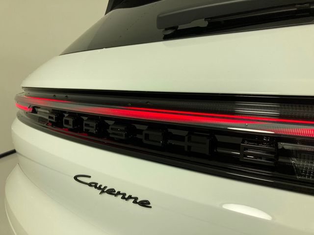 2026 Porsche Cayenne AWD - 22952638 - 33