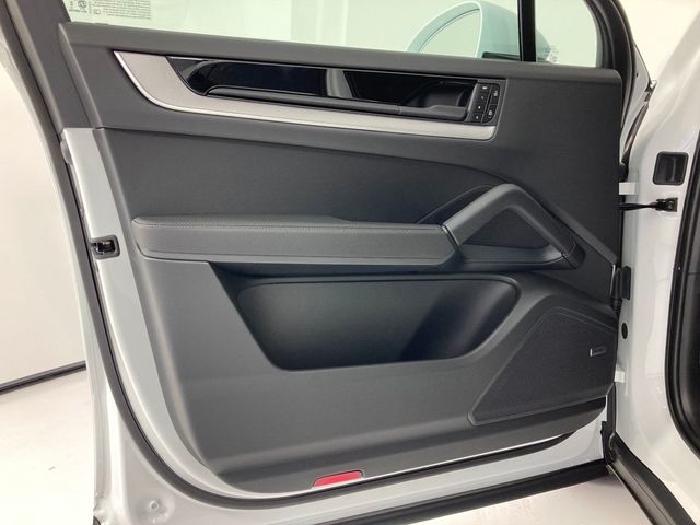 2026 Porsche Cayenne AWD - 22952638 - 5