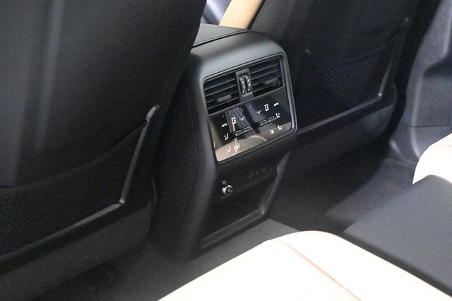 2026 Porsche Cayenne Coupe AWD - 23002860 - 18