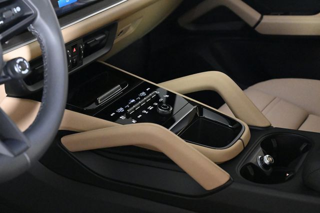 2026 Porsche Cayenne Coupe AWD - 23002860 - 21