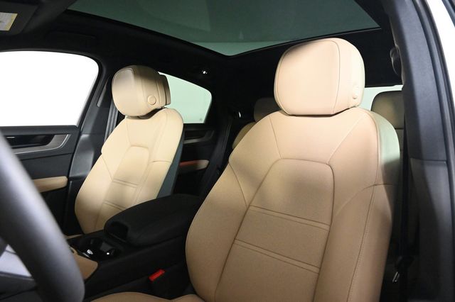 2026 Porsche Cayenne Coupe AWD - 23002860 - 4