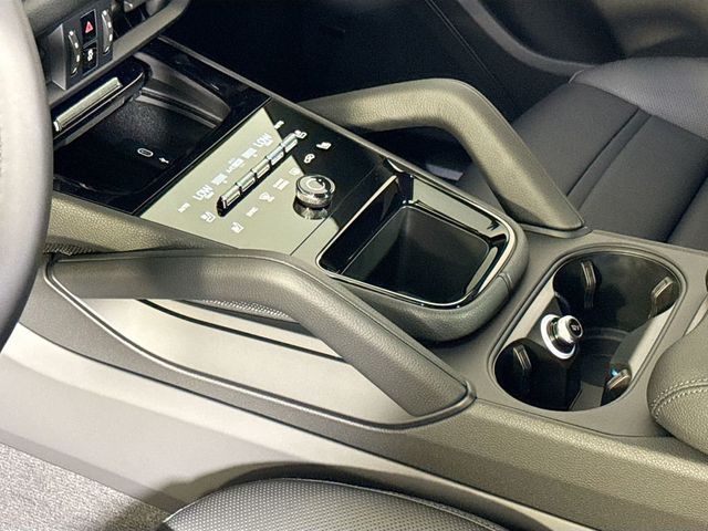 2026 Porsche Cayenne Coupe AWD - 23044475 - 19