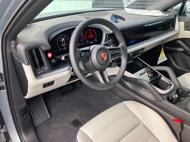 2026 Porsche Cayenne Coupe AWD - 22952651 - 3