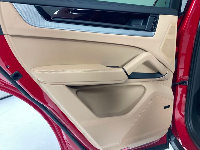 2026 Porsche Cayenne Coupe AWD - 22965795 - 12