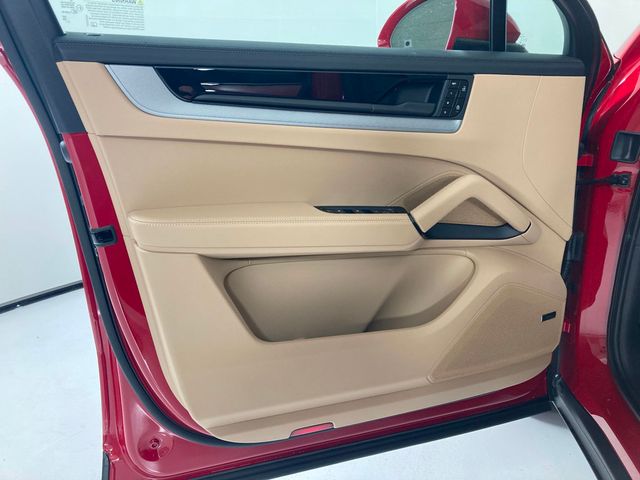 2026 Porsche Cayenne Coupe AWD - 22965795 - 3