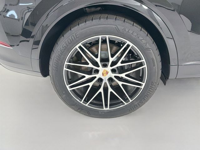 2026 Porsche Cayenne Coupe AWD - 23067581 - 32