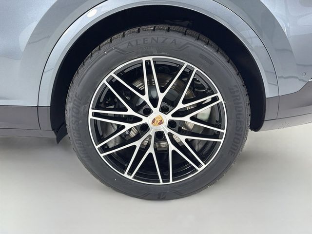 2026 Porsche Cayenne Coupe AWD - 23069421 - 32
