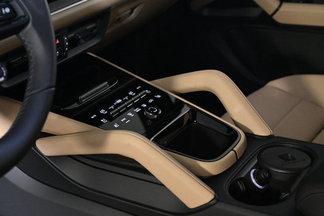 2026 Porsche Cayenne E-Hybrid AWD - 23000175 - 23
