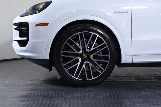 2026 Porsche Cayenne E-Hybrid AWD - 23000175 - 26