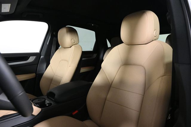 2026 Porsche Cayenne E-Hybrid AWD - 23000175 - 4