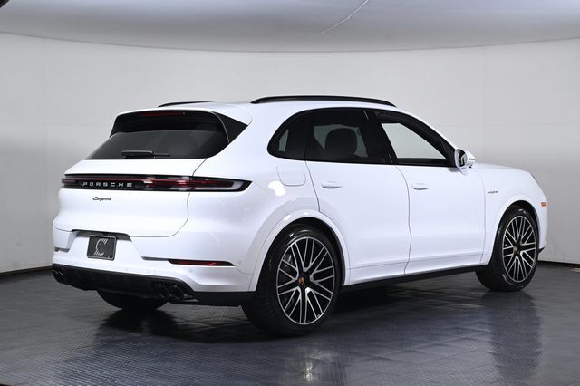 2026 Porsche Cayenne E-Hybrid AWD - 23000175 - 6