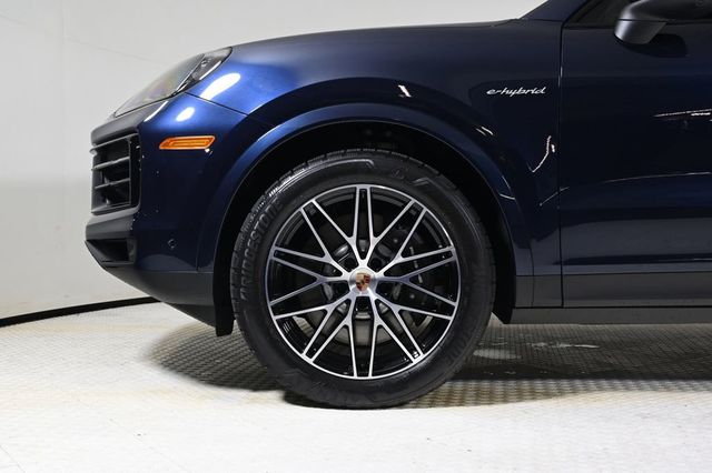 2026 Porsche Cayenne E-Hybrid Coupe AWD - 22944995 - 29