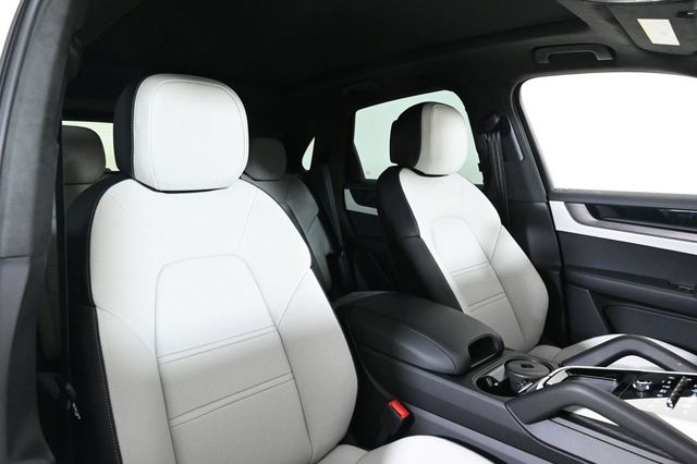 2026 Porsche Cayenne GTS AWD - 22945010 - 16