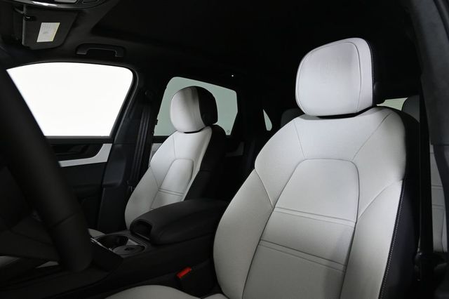 2026 Porsche Cayenne GTS AWD - 22945010 - 4