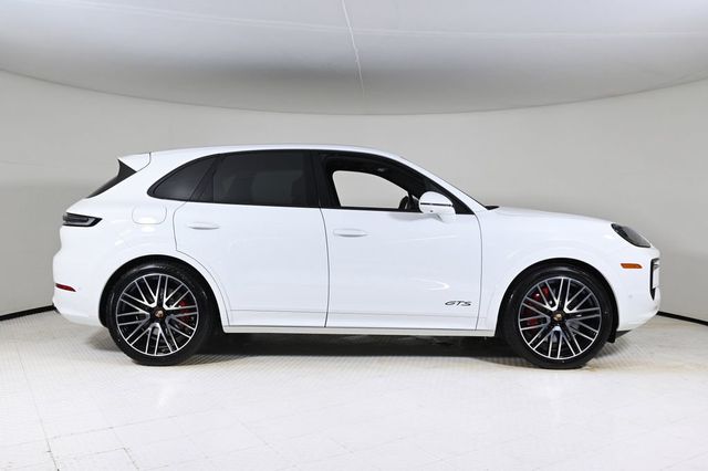 2026 Porsche Cayenne GTS AWD - 22945010 - 7