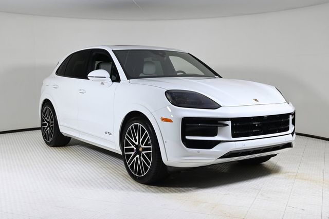 2026 Porsche Cayenne GTS AWD - 22945010 - 8