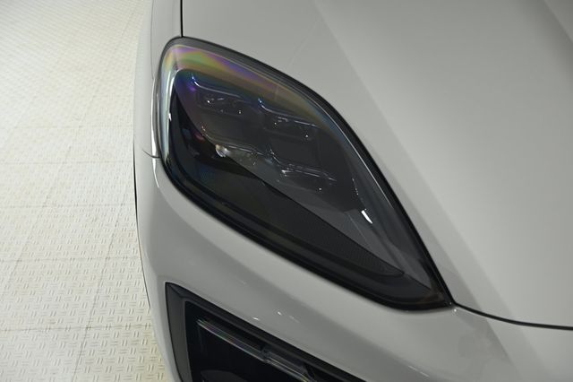 2026 Porsche Cayenne GTS AWD - 22955937 - 10