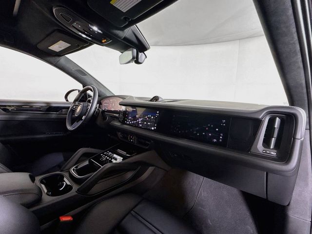 2026 Porsche Cayenne GTS Coupe AWD - 23010157 - 19