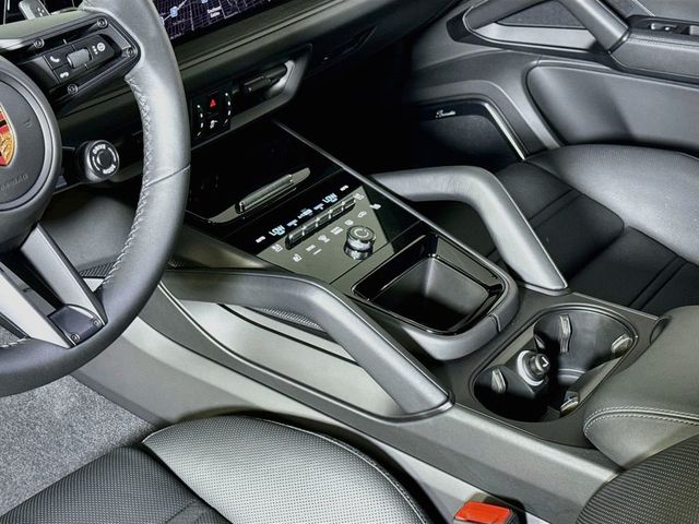 2026 Porsche Cayenne GTS Coupe AWD - 23010157 - 20