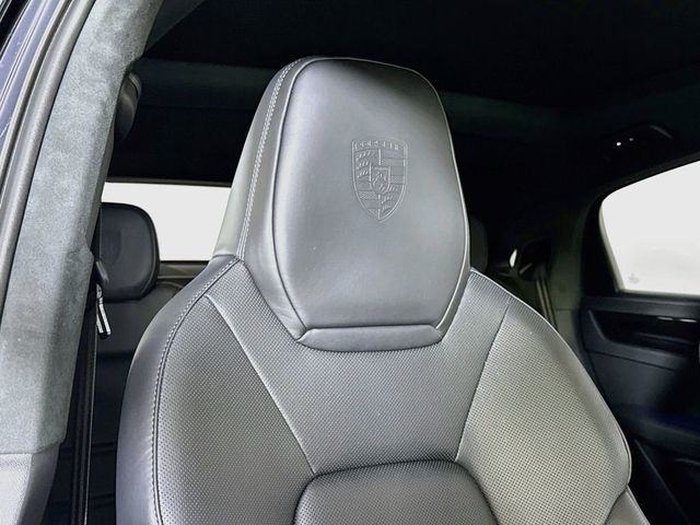 2026 Porsche Cayenne GTS Coupe AWD - 23010157 - 22