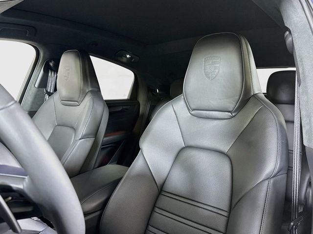2026 Porsche Cayenne GTS Coupe AWD - 23010157 - 4