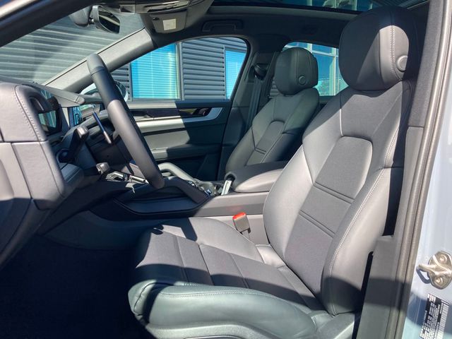 2026 Porsche Cayenne S Coupe AWD - 22932921 - 4