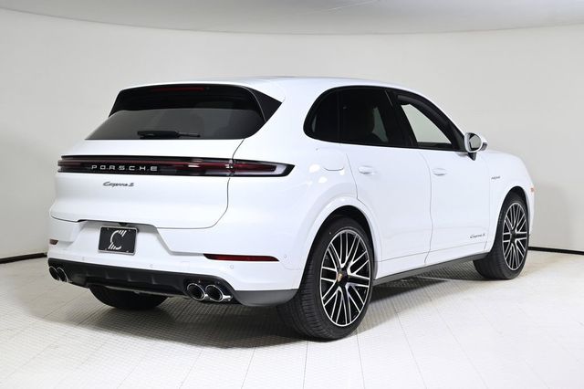 2026 Porsche Cayenne S E-Hybrid AWD - 22945007 - 6
