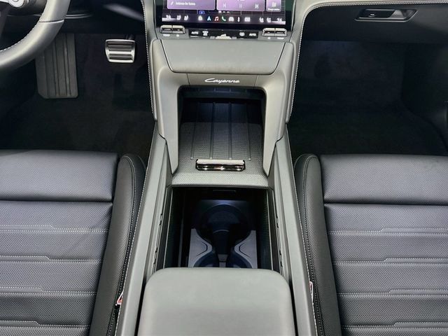 2026 Porsche Cayenne Turbo Electric Coupe AWD - 23085493 - 14