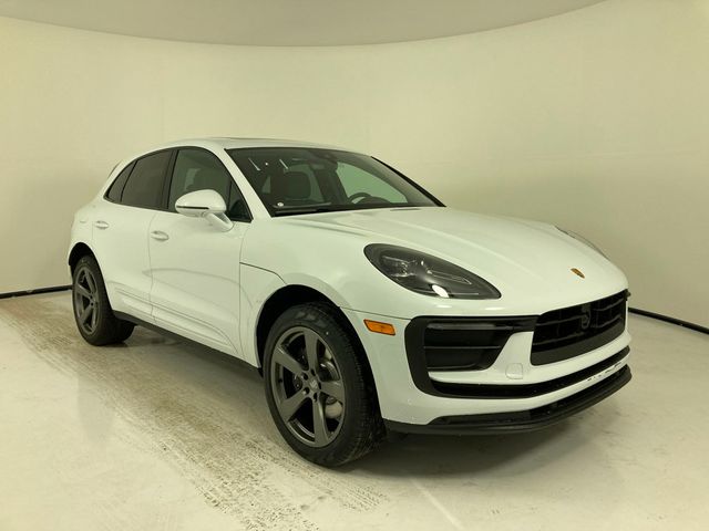 2026 Porsche Macan  - 22979693 - 23