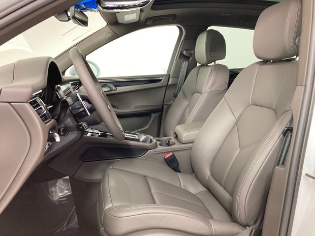2026 Porsche Macan  - 22979693 - 4