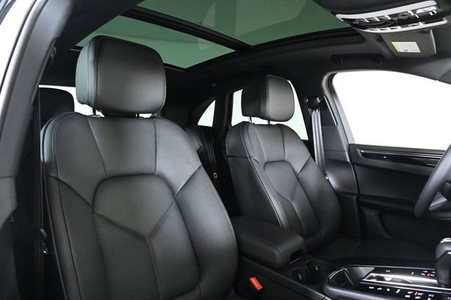 2026 Porsche Macan AWD - 22944972 - 16