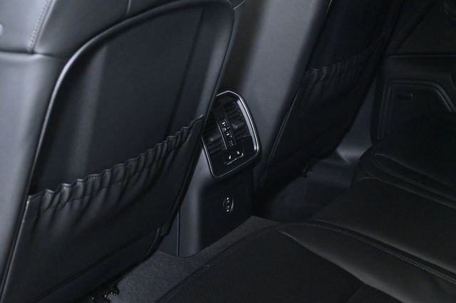 2026 Porsche Macan AWD - 22944972 - 18