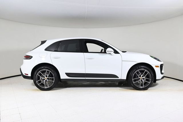 2026 Porsche Macan AWD - 22944972 - 7