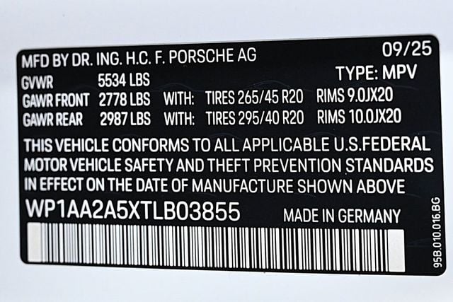 2026 Porsche Macan AWD - 22944989 - 26