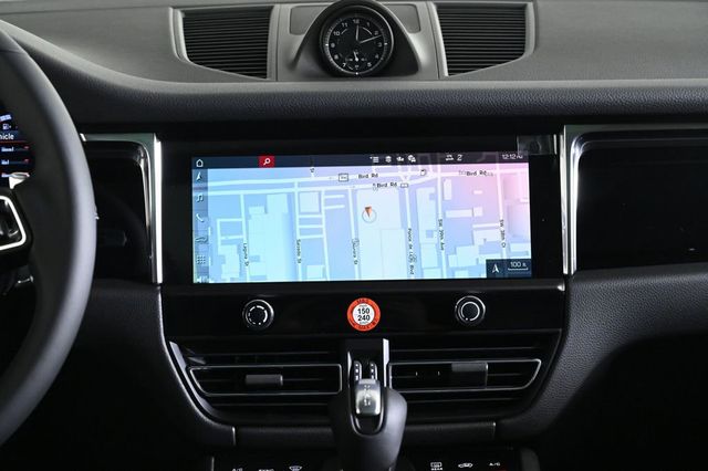 2026 Porsche Macan AWD - 22944992 - 13