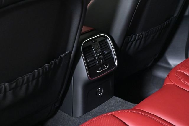 2026 Porsche Macan AWD - 22945008 - 18