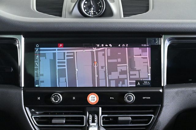 2026 Porsche Macan AWD - 22949941 - 13