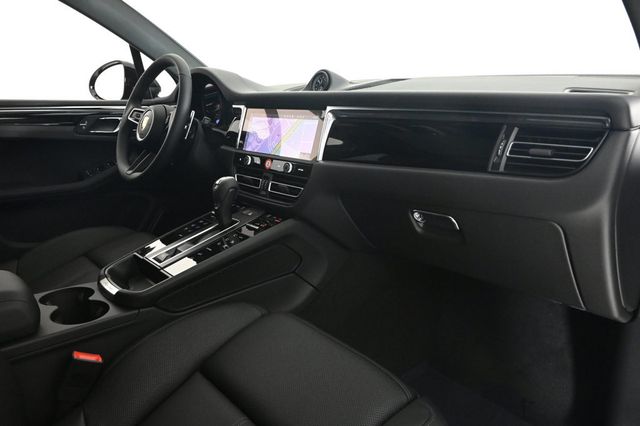 2026 Porsche Macan AWD - 22955935 - 16