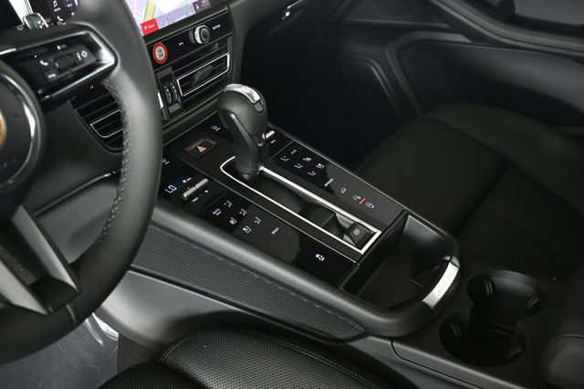 2026 Porsche Macan AWD - 22955935 - 23