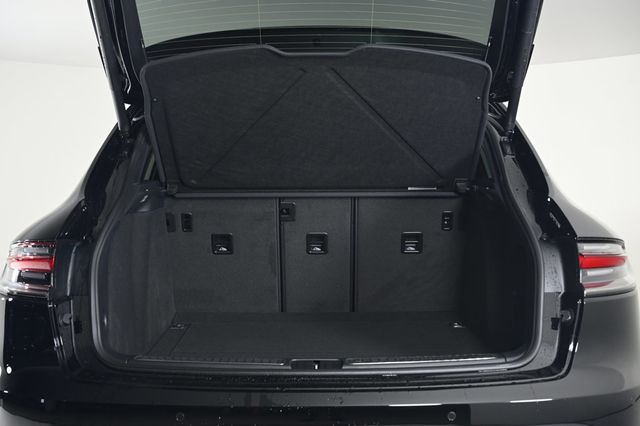 2026 Porsche Macan AWD - 22955935 - 25