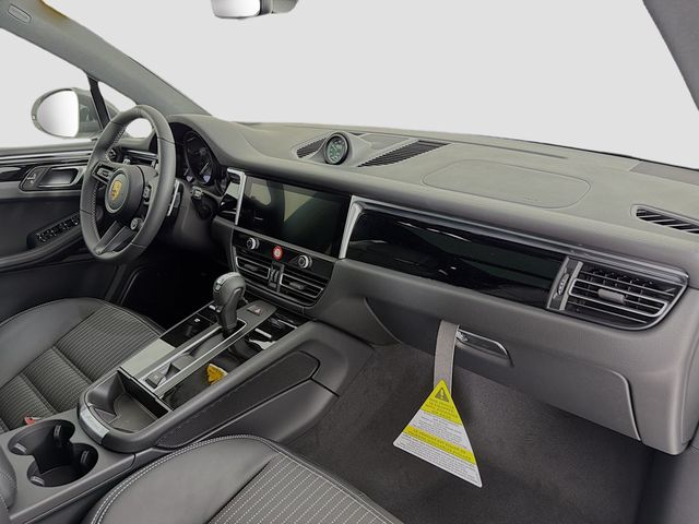 2026 Porsche Macan AWD - 23039107 - 32