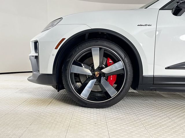 2026 Porsche Macan Electric GTS AWD - 23057998 - 28