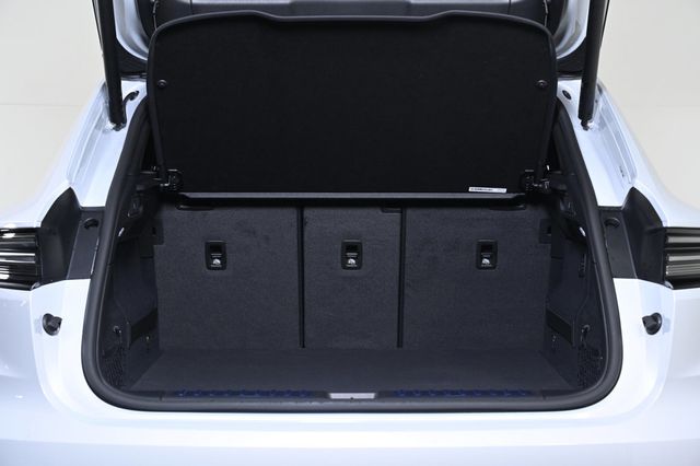 2026 Porsche Macan Electric RWD - 22989644 - 22