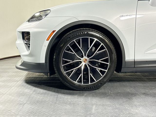 2026 Porsche Macan Electric RWD - 23057428 - 26