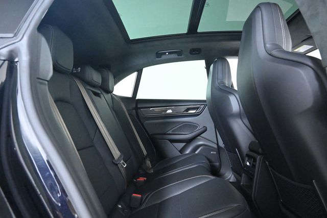 2026 Porsche Macan Electric Turbo AWD - 22990278 - 19