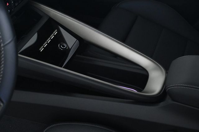 2026 Porsche Macan Electric Turbo AWD - 22990278 - 29