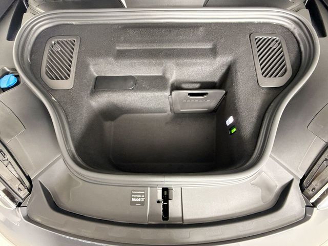 2026 Porsche Macan Electric Turbo AWD - 23058001 - 24